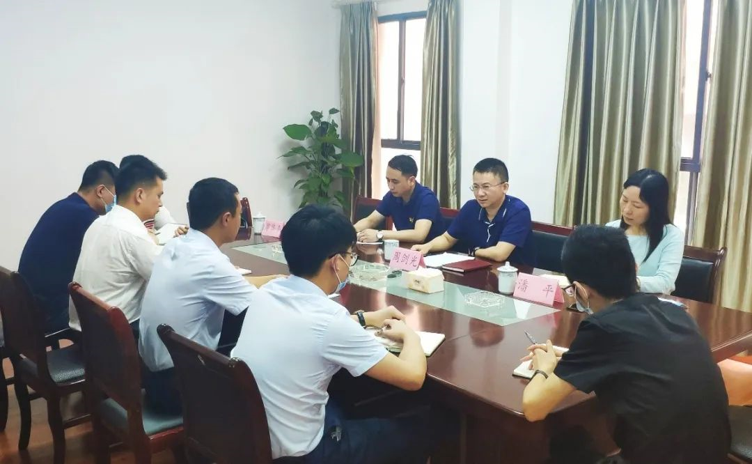 公司党委书记周剑光到高速电建党支部调研