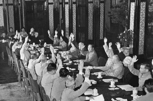 “搞宪法就是搞科学”，新中国第一部宪法这样诞生