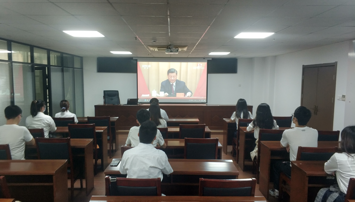 公司团员青年集中收看庆祝中国共青团成立100周年大会