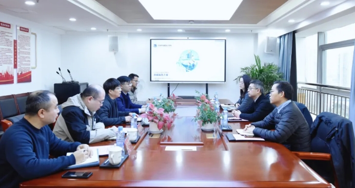上海环境能源交易所彭峰一行到交投新能源集团座谈交流