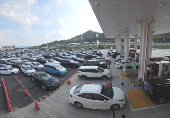 交通物资公司：信丰西服务区加油站多措并举保障“双节”高速出行供应